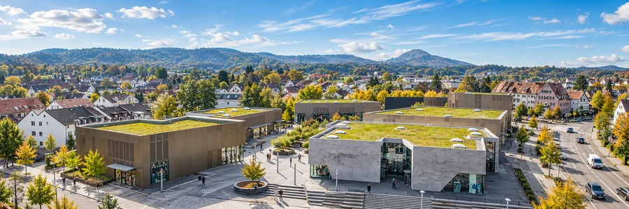 Outletcity Metzingen &ndash; KI-gestaltetes Panorama